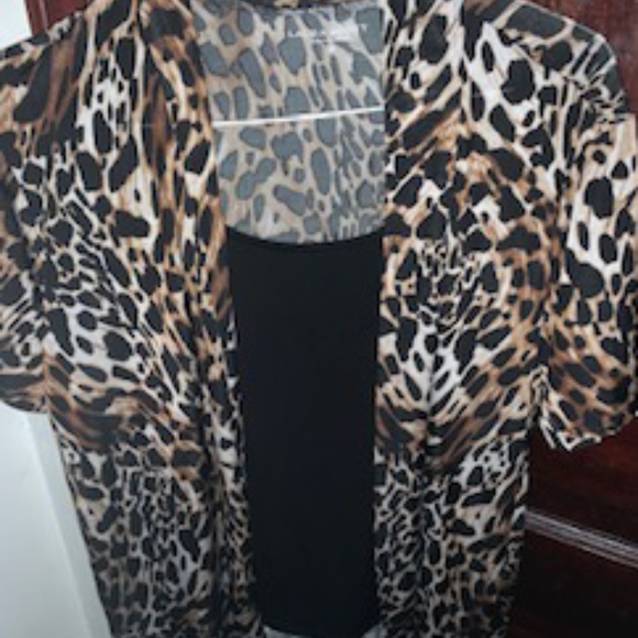Womens Two Piece attached black camisole to blouse - Picture 3 of 6